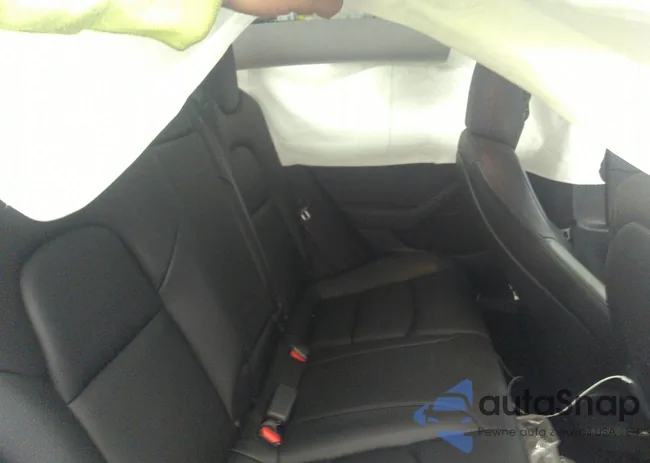 5YJ3E1EC1MF984855: 36368308