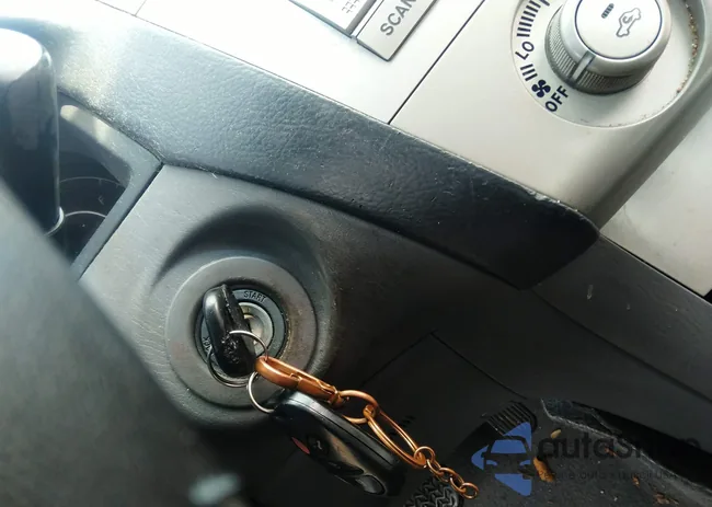 4T1CE30P28U765739: 36415170