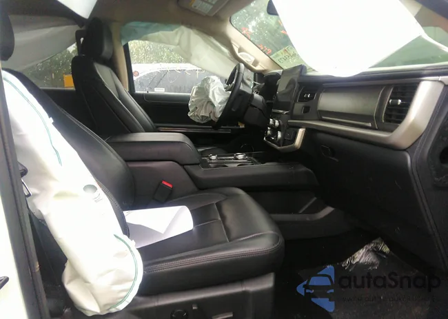 1FMJU1JT5NEA67318: 36453473