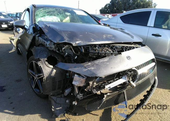 WDD3G4EB3KW015270: 35783774