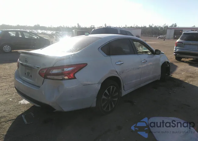 1N4AL3AP9GC132469: 35901235