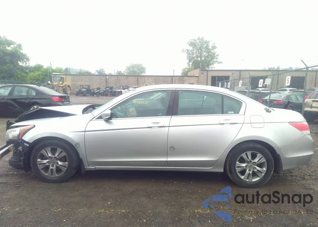 1HGCP2F65BA088767: 36968215