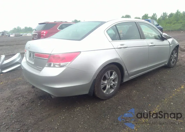 1HGCP2F65BA088767: 36968215