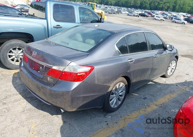 1HGCR2F81DA278127: 36990184