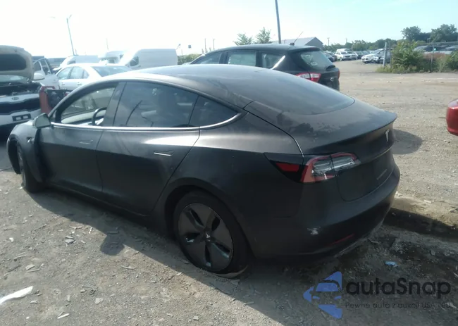 5YJ3E1EB3JF113006: 37010147