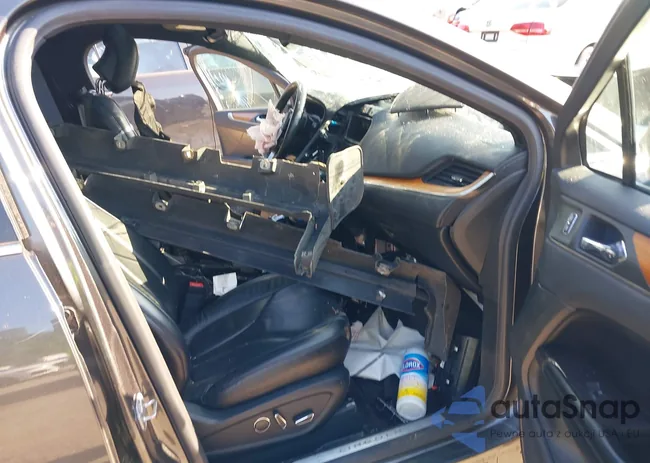 5LMCJ3D90HUL16497: 37023518