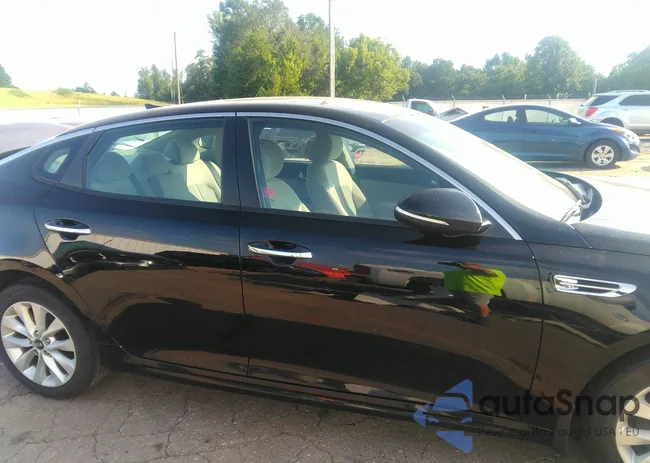 5XXGT4L36JG267436: 37027001