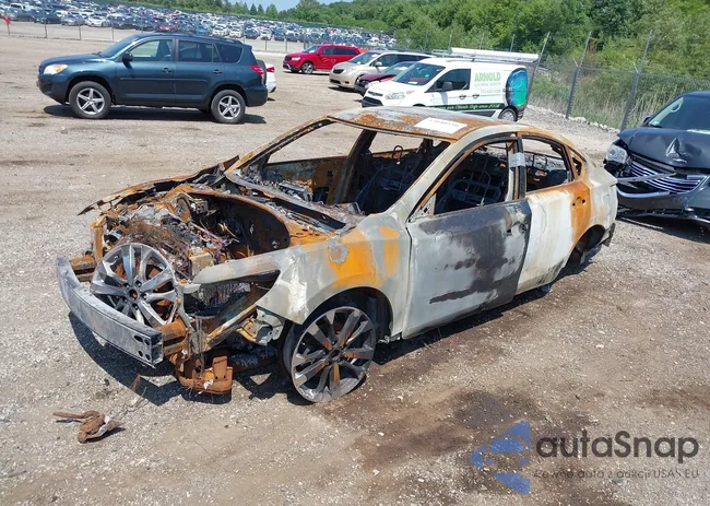 1N4AL3APXGC213058: 37040550