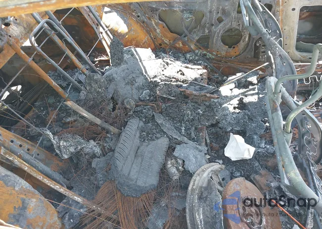 1N4AL3APXGC213058: 37040550