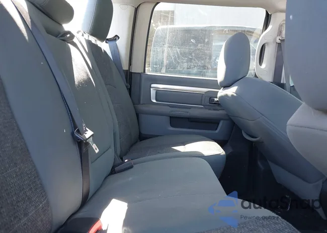 3C6UR5DL4GG182906: 37077414