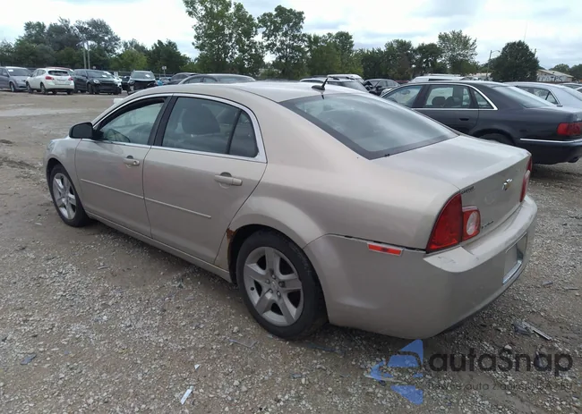 1G1ZB5EB3AF279492: 37081988