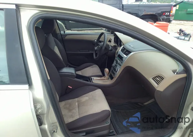 1G1ZB5EB3AF279492: 37081988