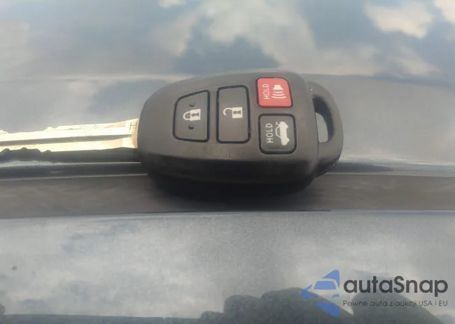 2T1BURHE6KC217899: 37095442