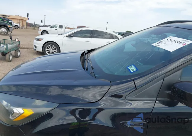 1FMCU0GD9HUC65381: 37131882