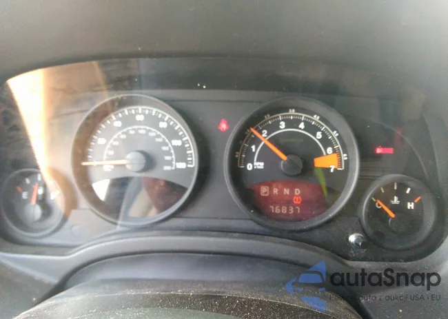 1C4NJPBBXED737328: 37155303