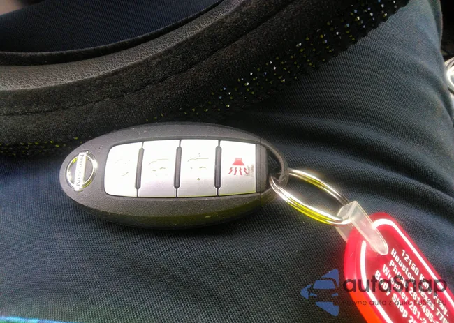 3N1CP5CU0KL496768: 37156405