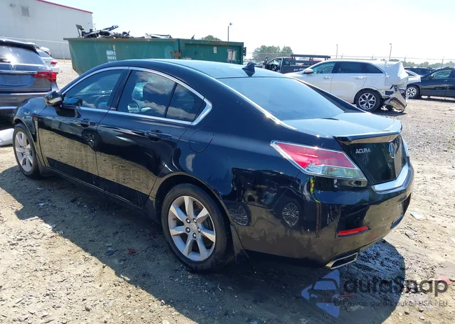 19UUA8F26CA021084: 37211563