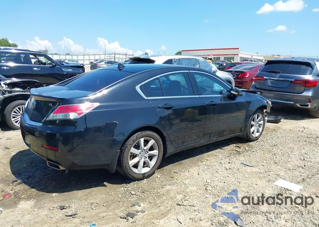 19UUA8F26CA021084: 37211563