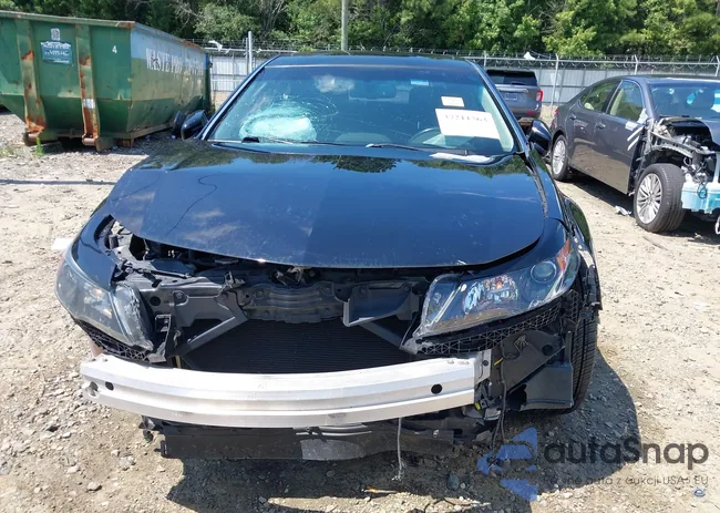 19UUA8F26CA021084: 37211563