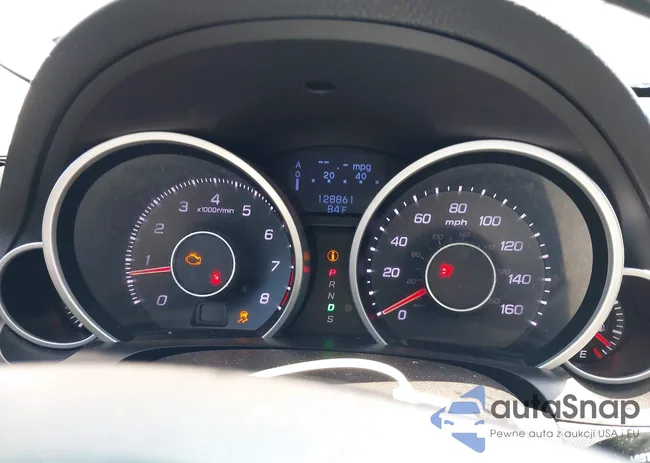 19UUA8F26CA021084: 37211563