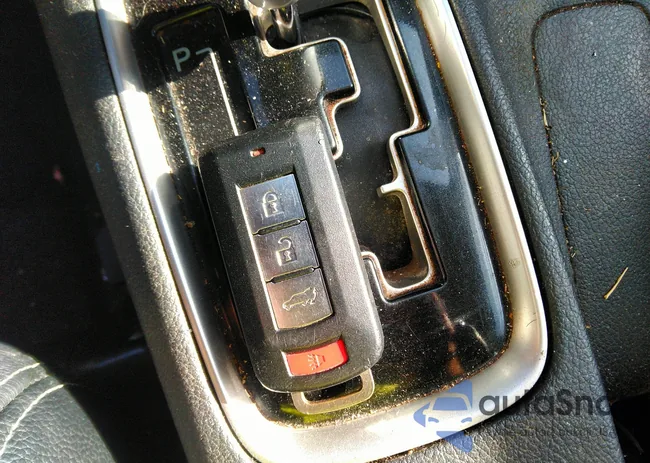 JA4AZ3A39FZ004437: 37226352