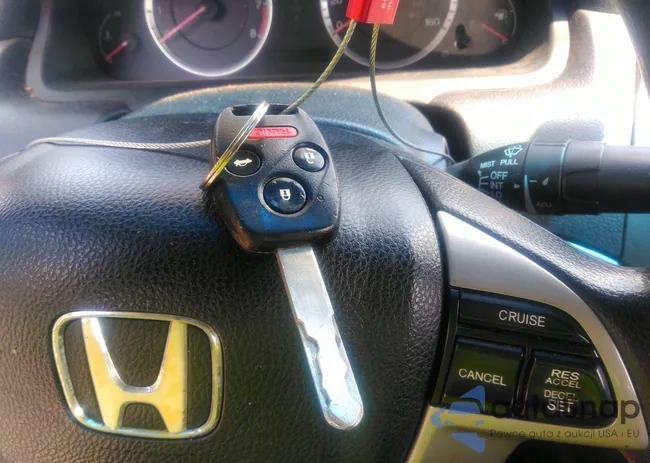 1HGCS1B78BA004710: 37242604