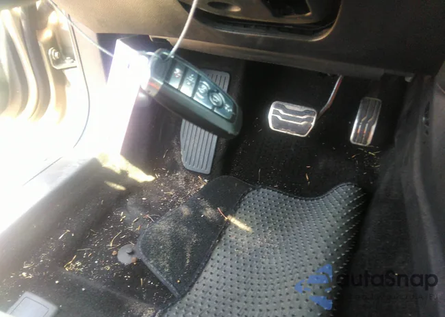 3FA6P0D98JR205572: 37248150