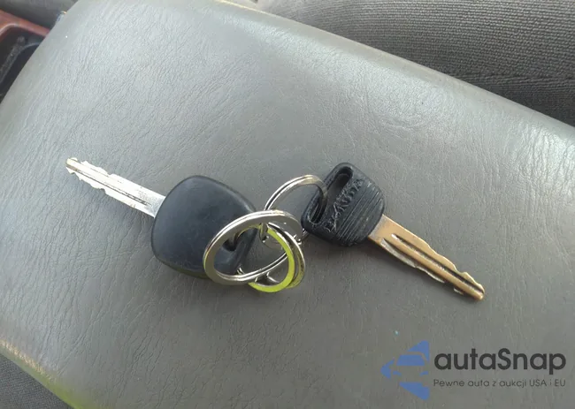 4T1BE30K42U572872: 37272664