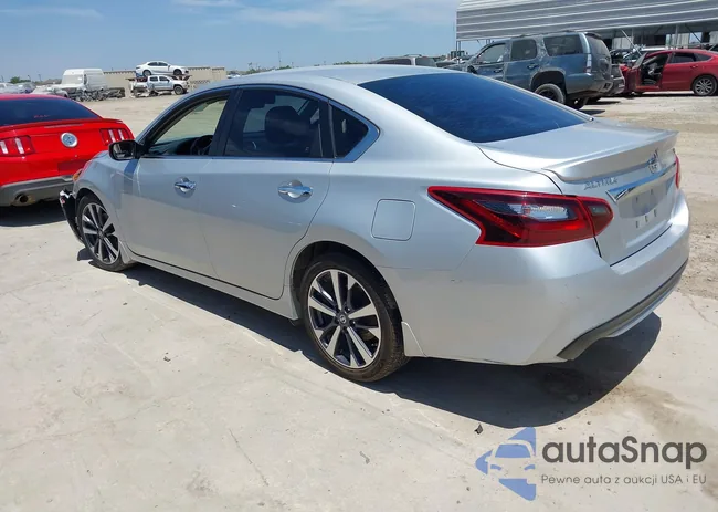 1N4AL3AP4HN355864: 37309992