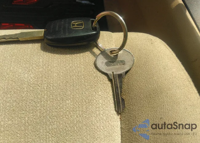 1HGCP2F38AA137707: 37341392