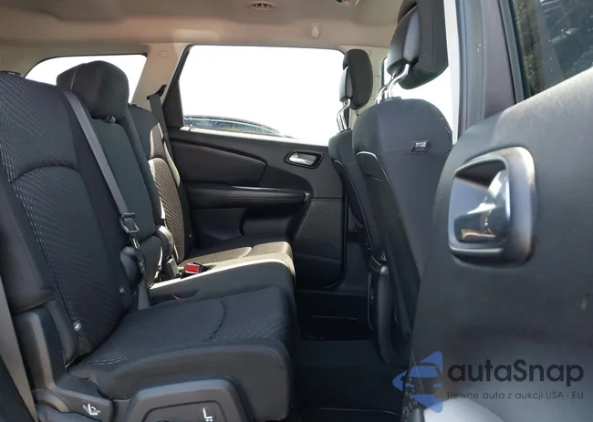 3C4PDCBG0HT503945: 37351592