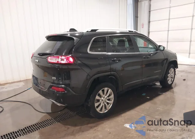 1C4PJMJS2GW368416: 37371841