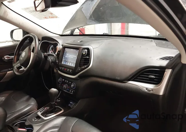 1C4PJMJS2GW368416: 37371841