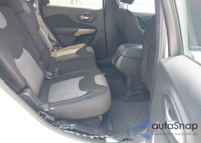 1C4PJMAB5HW605546: 37380988