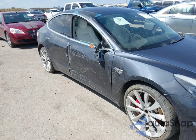 5YJ3E1EB2JF074361: 37404702