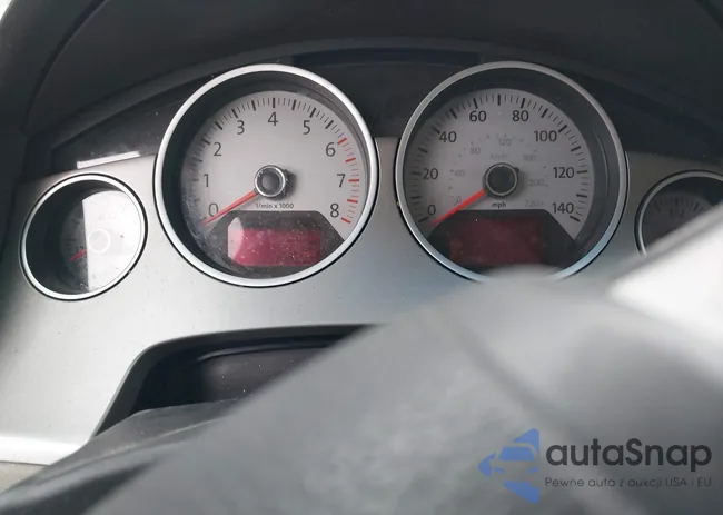 2V4RW3DG5BR806204: 37405645