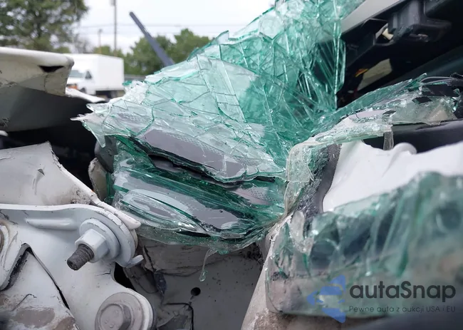 1GNLC2E08DR216213: 37406061