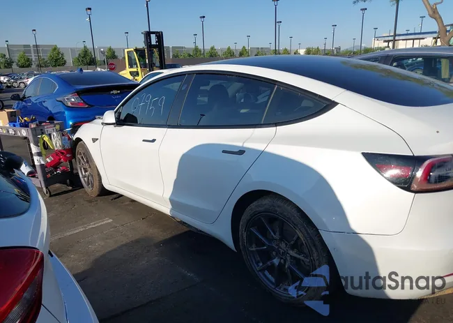 5YJ3E1EA9MF072067: 37407959