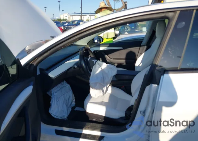 5YJ3E1EA9MF072067: 37407959