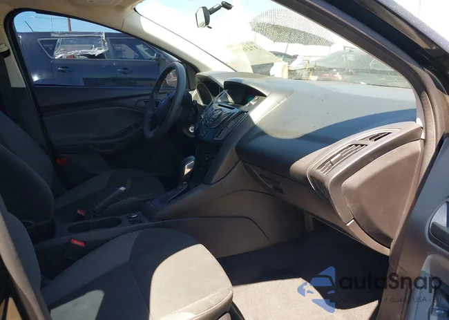 1FADP3E26EL220327: 37438100