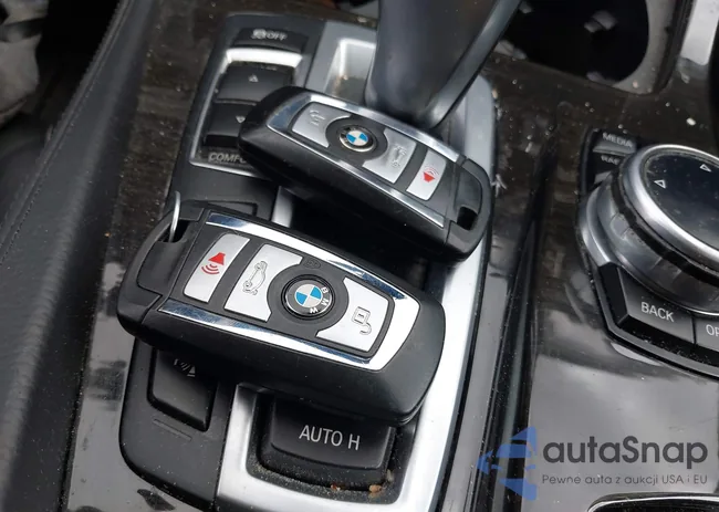 WBAFV3C59ED685102: 37442092