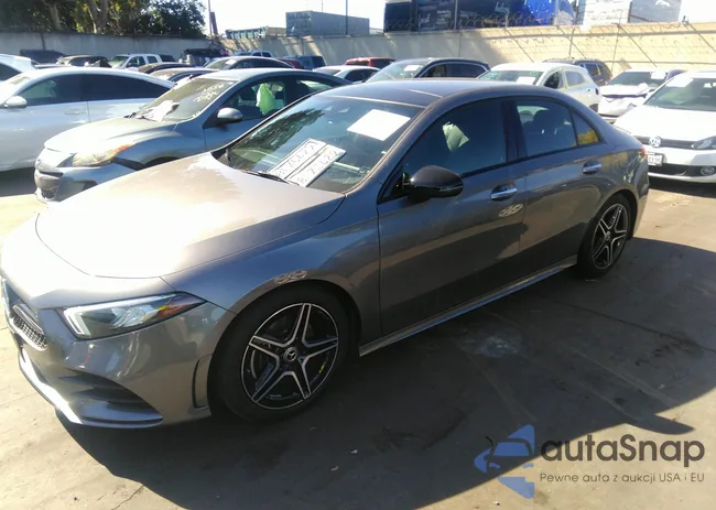 WDD3G4EB0KW001519: 37448603