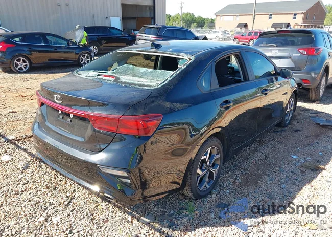 3KPF24AD3ME309990: 37472670