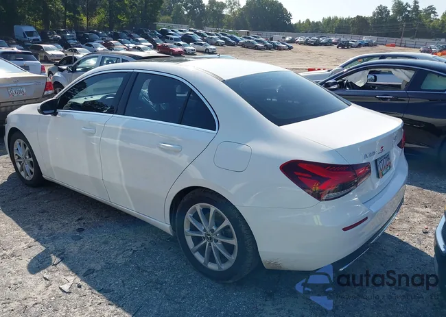 W1K3G4EB9LW046539: 37485219