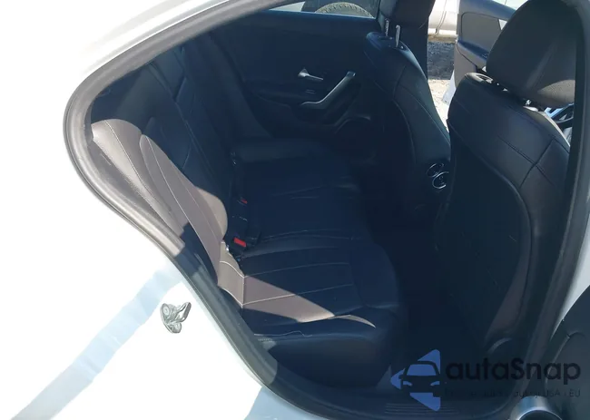 W1K3G4EB9LW046539: 37485219