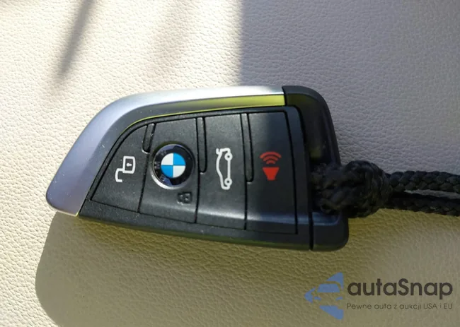 5UX33DT06P9N74050: 37486737