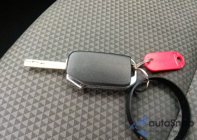 KNDJ23AU2M7143871: 37506966