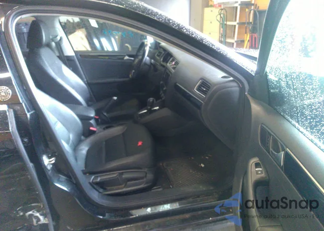 3VWL17AJ3HM245097: 36623125