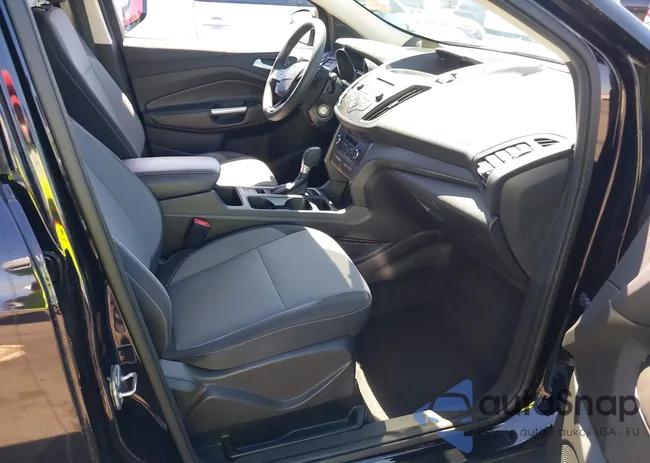 1FMCU0GD8HUE92061: 36725352