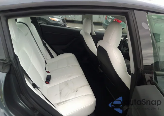 5YJ3E1ECXMF050032: 36829866